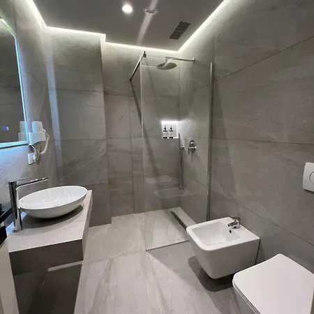 Luxora Stays Apartment *