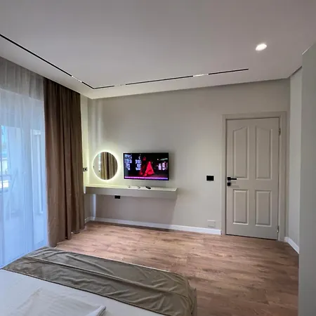 Luxora Stays Apartment Golem (Tirana)
