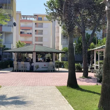 Bellavista Qerret * Golem (Tirana)