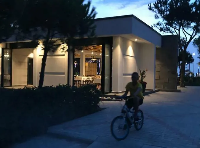 Bellavista Qerret Апартаменты *