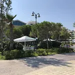 Luxora Stays