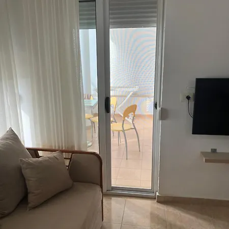 Bellavista Qerret * Golem (Tirana)