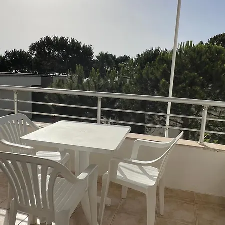 Luxora Stays Apartman *