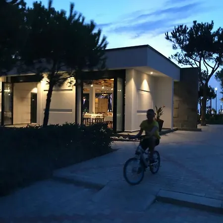 Luxora Stays Apartman *