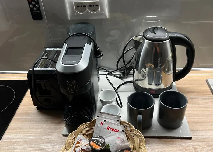 Bellavista Qerret * Golem (Tirana)