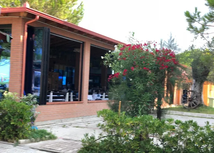 Bellavista Qerret * Golem (Tirana)